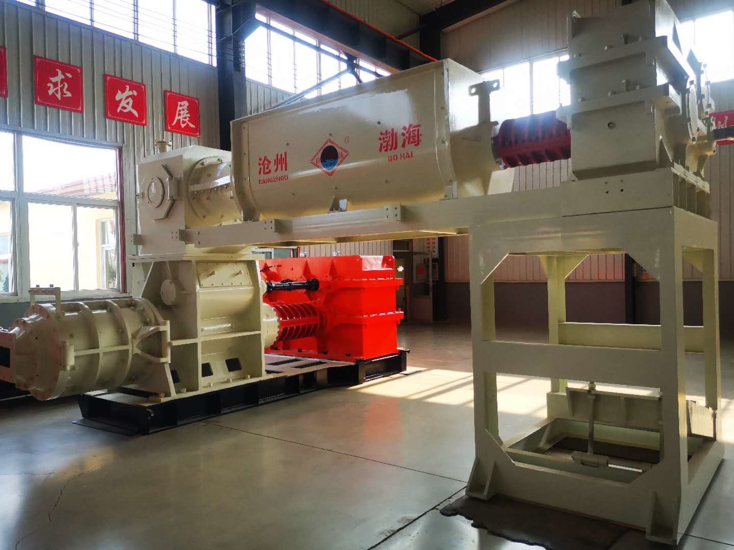 0.092mpa Two Stage Vacuum Automatic Clay Brick Making Machine 32000s Per Hour