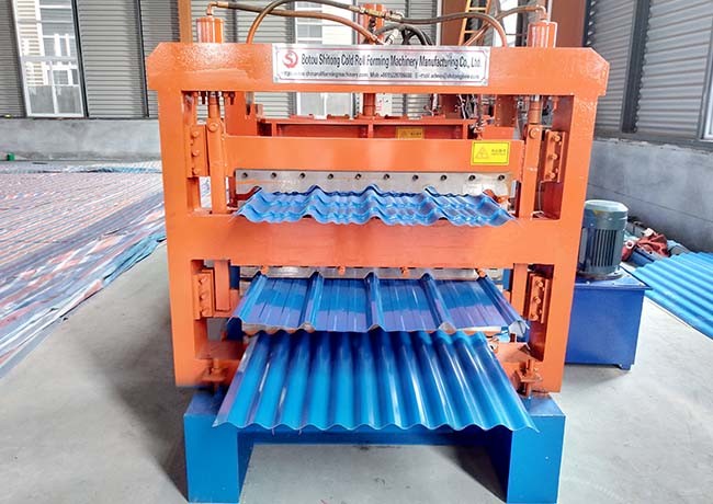 Three Layer Steel Sheet Making Machine , Touch Screen Roof Sheet Forming Machine
