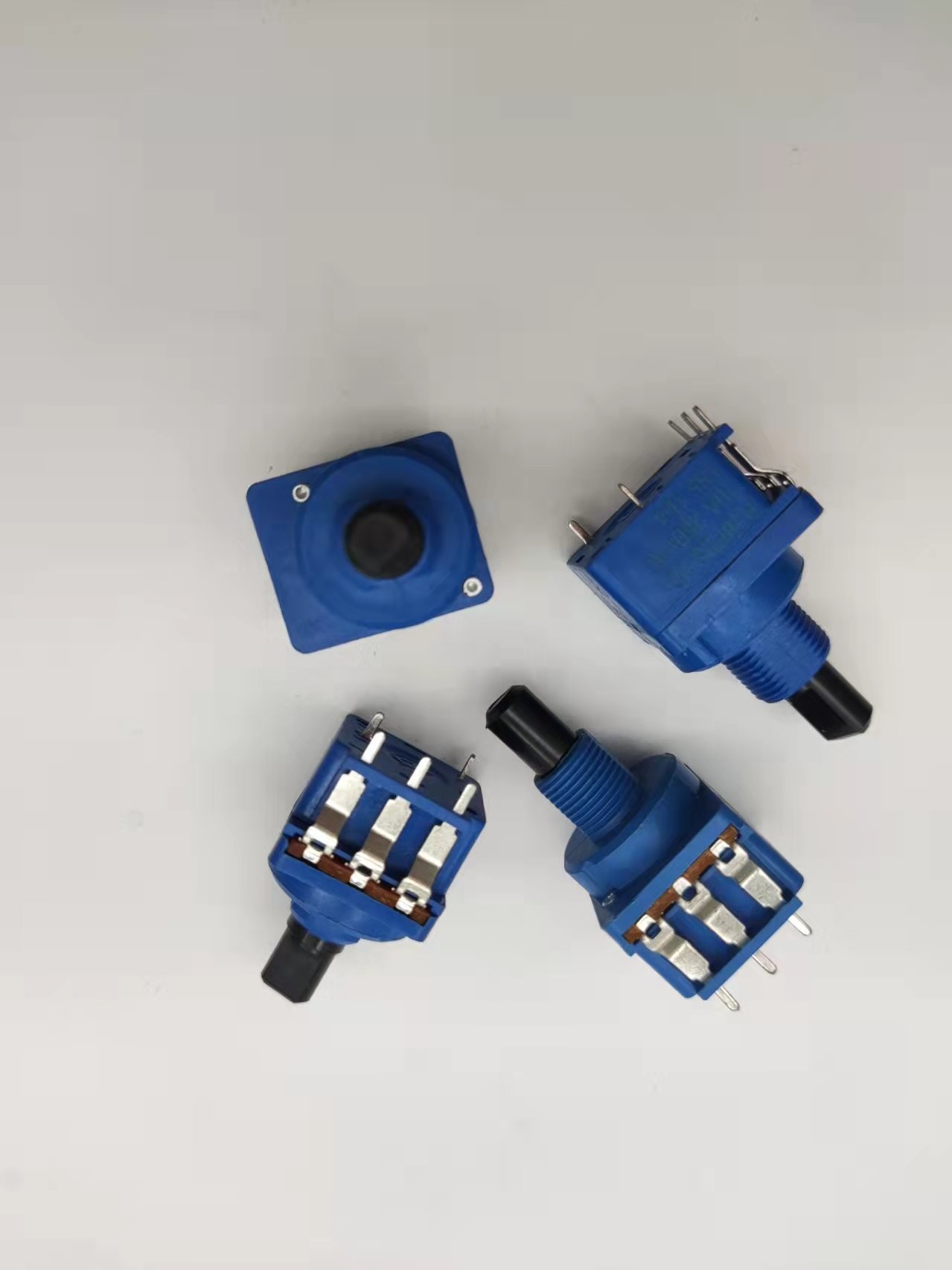 Carbon Film 16mm Rotary Switch Potentiometer Dimmer Switch B500K 10A