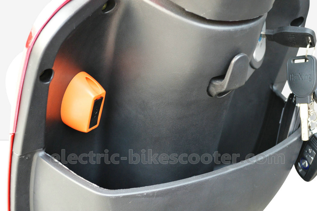 18 Inch Wheel Red Electric Bike Scooter Vespa Style 48V 250W Brushless Motor