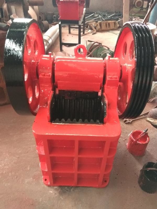 PE 250*400 Mini Stone Crusher Machine Diesel Engine Motor Driven