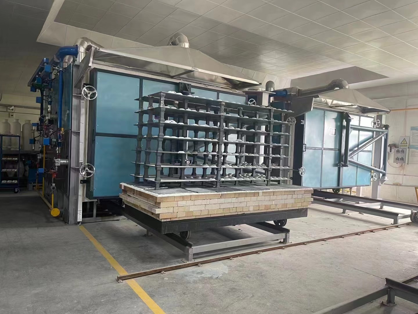 Customizable Shuttle Kiln OEM Production Adjustable Production Cycle Programmable Firing Cycle