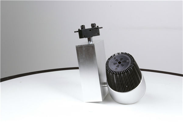 fashionalbe design 30w led track lighting with CE&ROHS