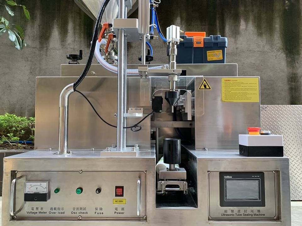 Semi Auto ultrasonic Tube Filling Sealing Machine Electric Pneumatic with heating