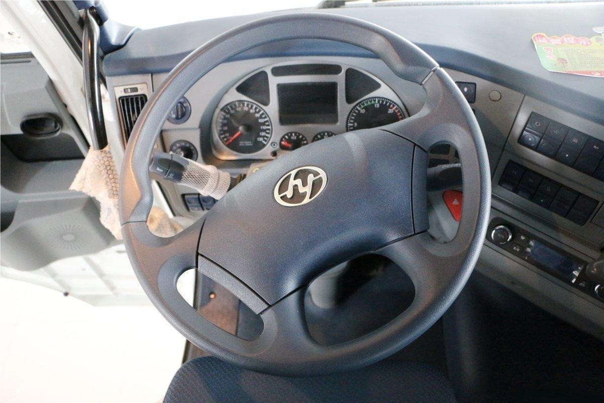 Used Hongyan Genlyon Tractor 6 Cylinder Diesel Engine 560 Horsepower Tractor