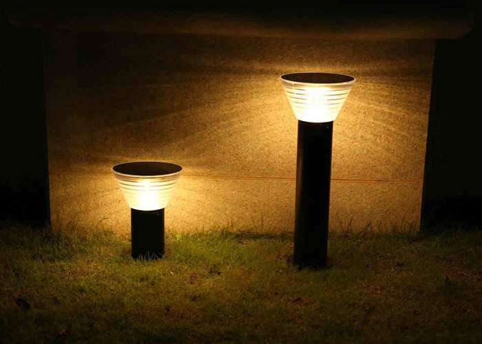 Energy Conservation Solar Lawn Lights 3200AH 6400mAH 30cm 60cm 80cm Height