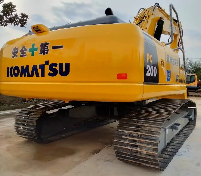 Secondhand Komatsu Excavator 2840mm Track Yellow Second Hand Excavator PC200-8