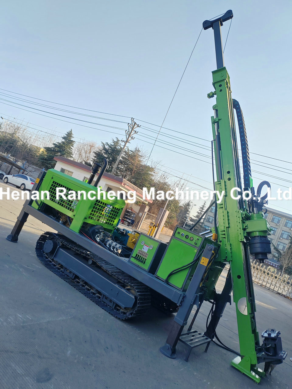 800m - 1400m Depth Hydraulic Core Drilling Rig Machine 118KW Engine 6 Cylinders