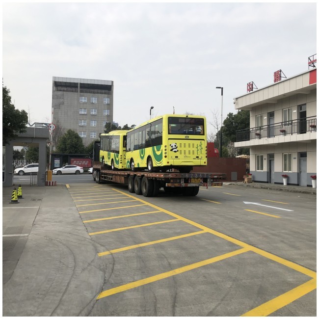 Yuchai Diesel Engine Bus 25 Seater Coaster Bus Emission IV