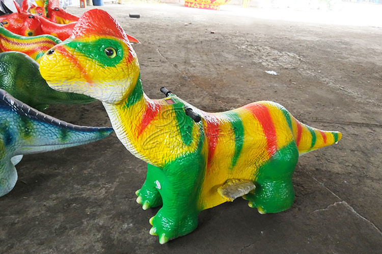 Realistic Simulation Dinosaur Battery Car , Kids Animatronic Dinosaur Ride