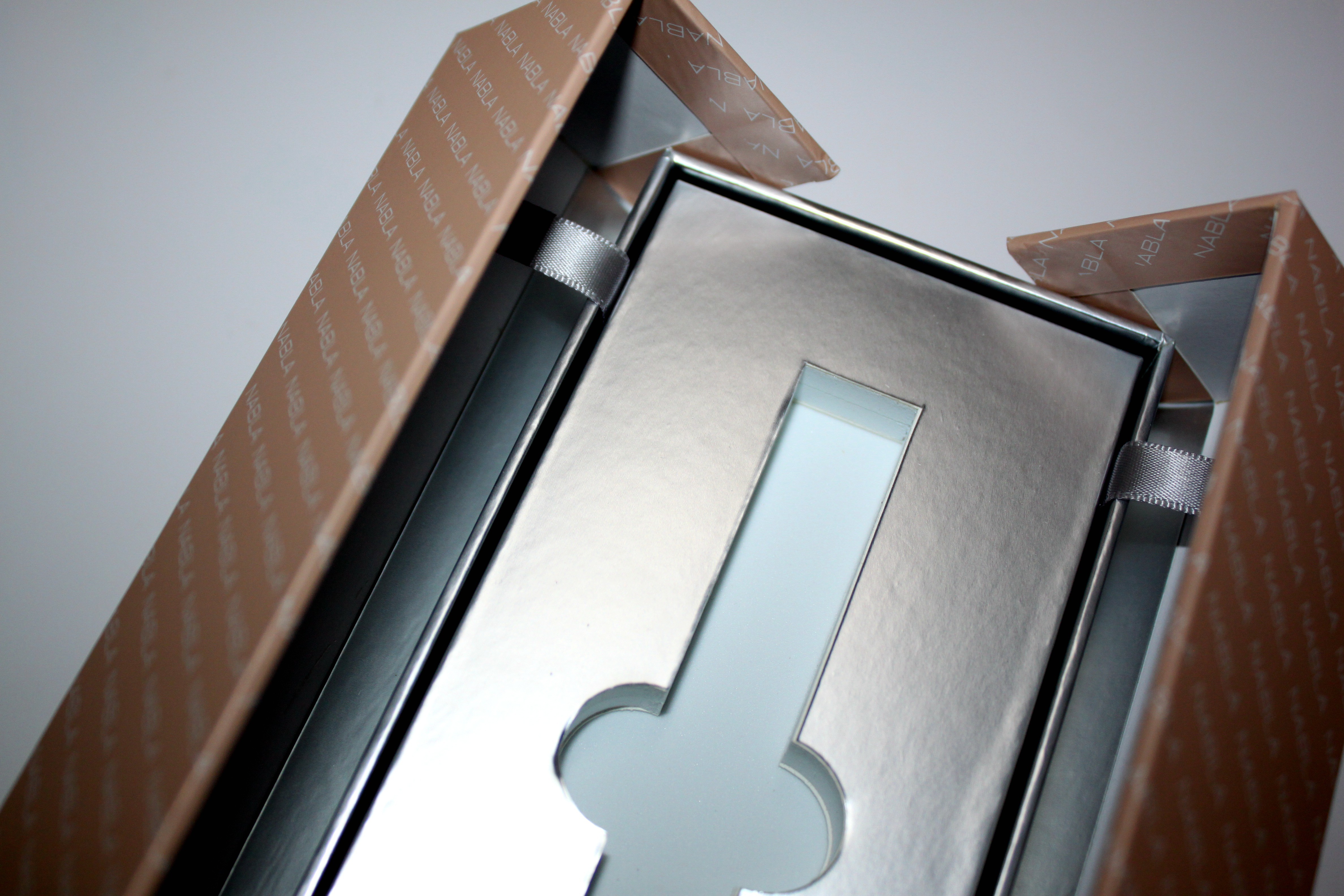 Special Design Cosmetic Paper Box CMYK Pantone Mascara Packaging Box