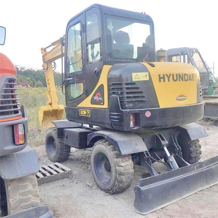 4001-6000 Working Hours Used Hyundai R60-7 Crawler Excavator with 0.2 Bucket Capacity