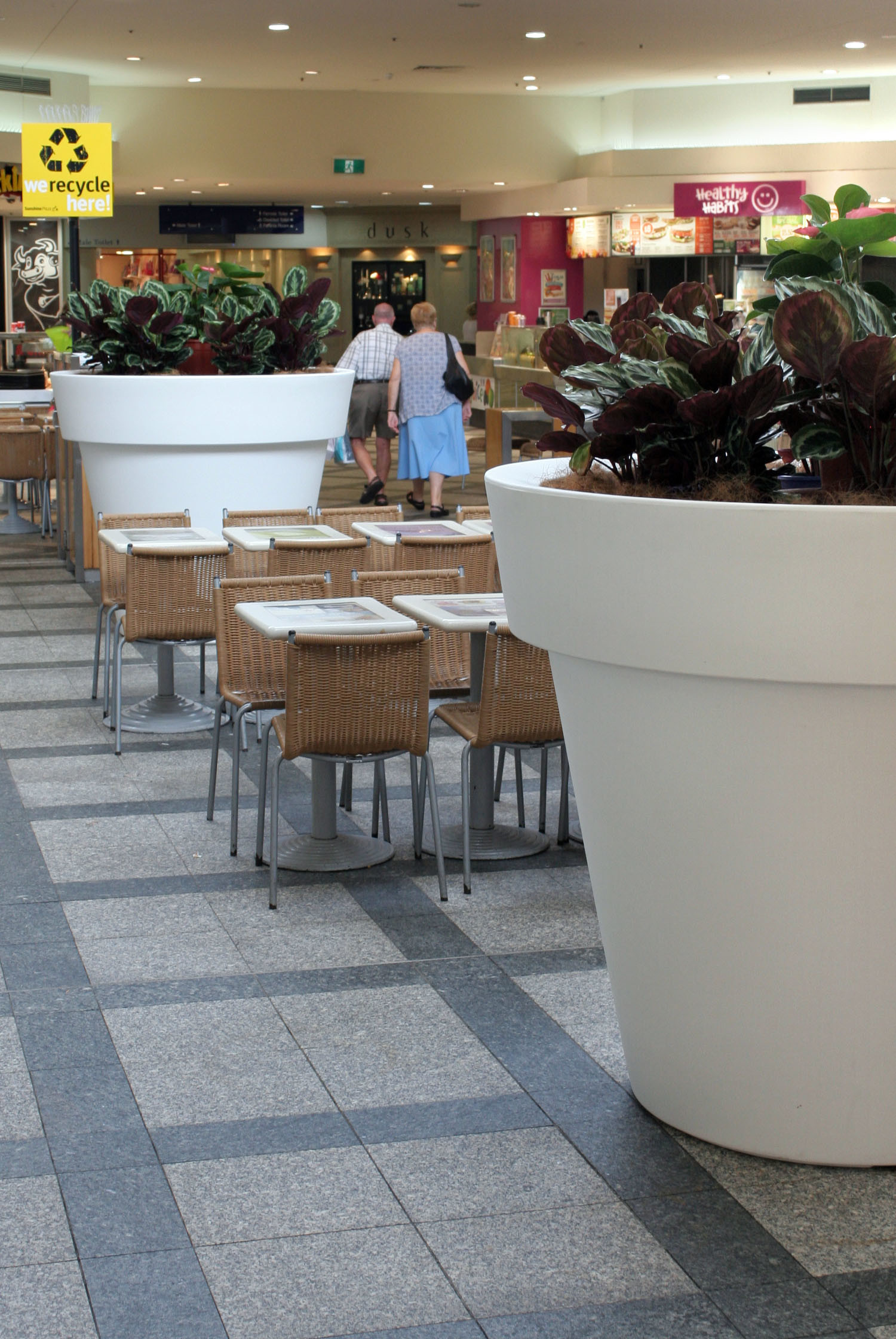 Large Resin Flower Vase Fiberglass Outdoor Pots Customizable Logo Size Fiberglass Planter Box