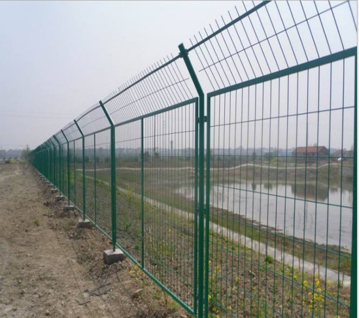 Steel Mesh Fence Panels Galvanized Customized Protect Equipment On Site