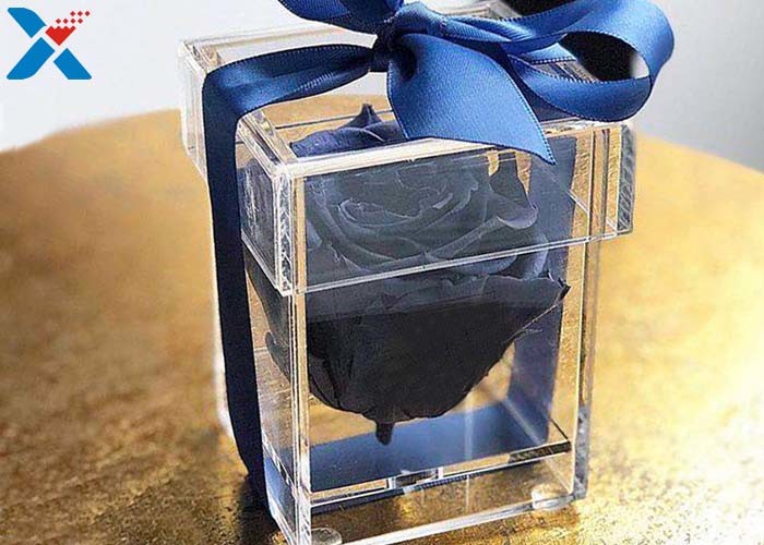 Custom Luxury Clear Acrylic Flower Box 9 * 9 * 15cm 7 * 7 * 10cm Light Weight