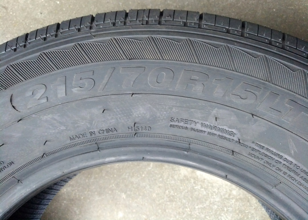Semi Steel Radial Light Truck Tires 14 - 16 Inch Diameter 215/70R15LT DOT Approved