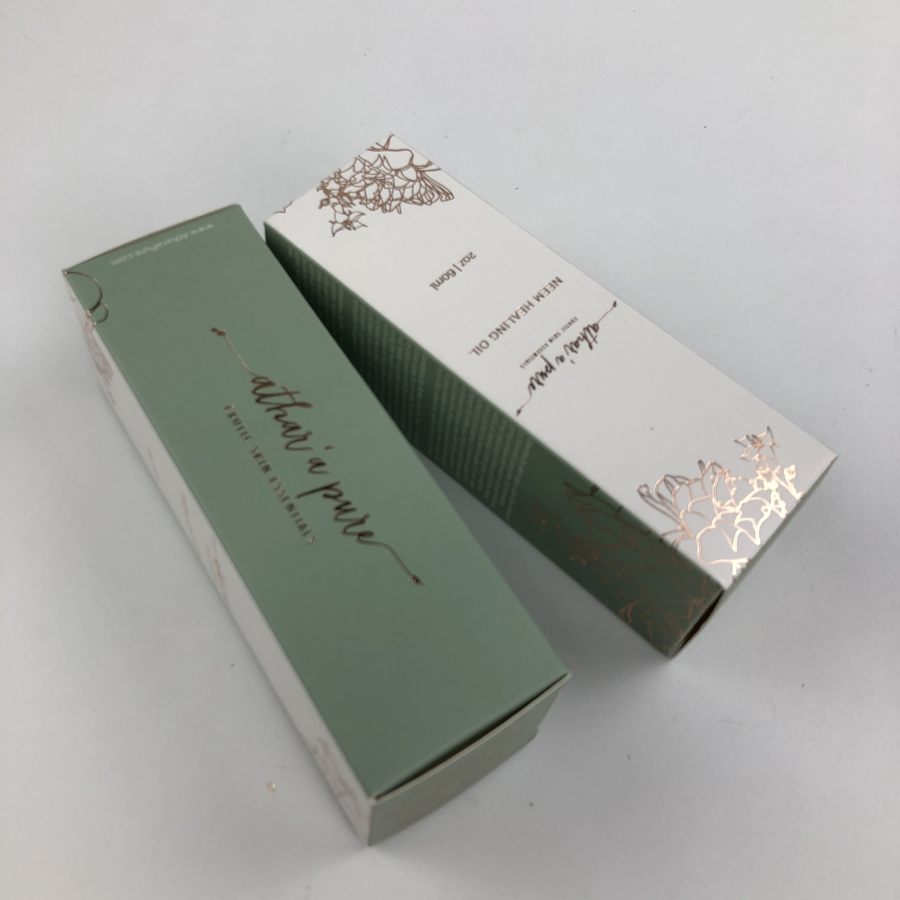 Custom Glossy UV Matt Film White Cardboard Paper Box 400g For Cosmetic Sample Argan Oil