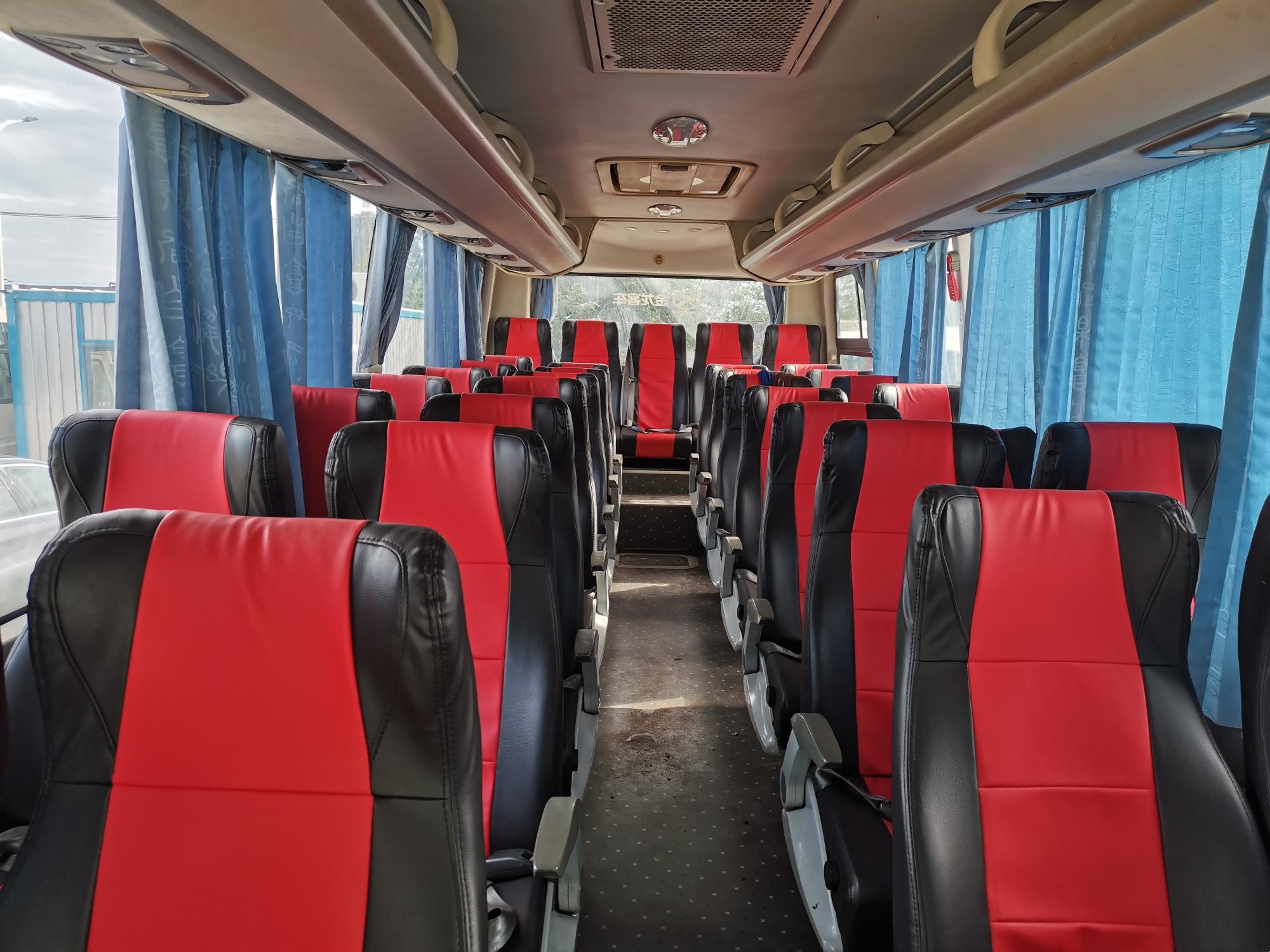 XMQ6802 Used Bus Kinglong Left Steering Coach 35seats Electric YC4G 147kw Air Bag Suspension