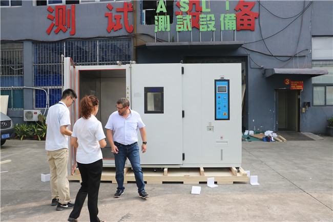 Pharmaceutical Study Walk In Stability Chamber For Temperature And Humidity Measurement