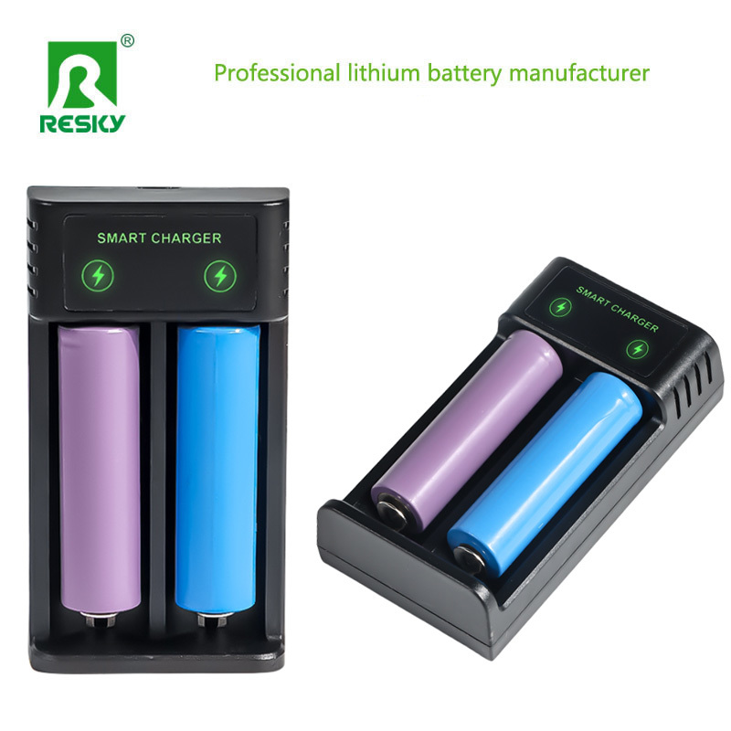 Smart USB Rechargeable Battery Charger 2 Slots For Flashlight Batteries