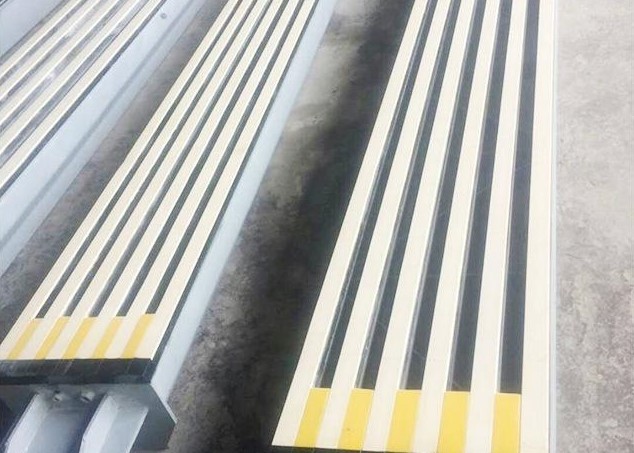 Common Using Paper Machine Press Parts Low / High Vacuum Stainless Steel Suction Box