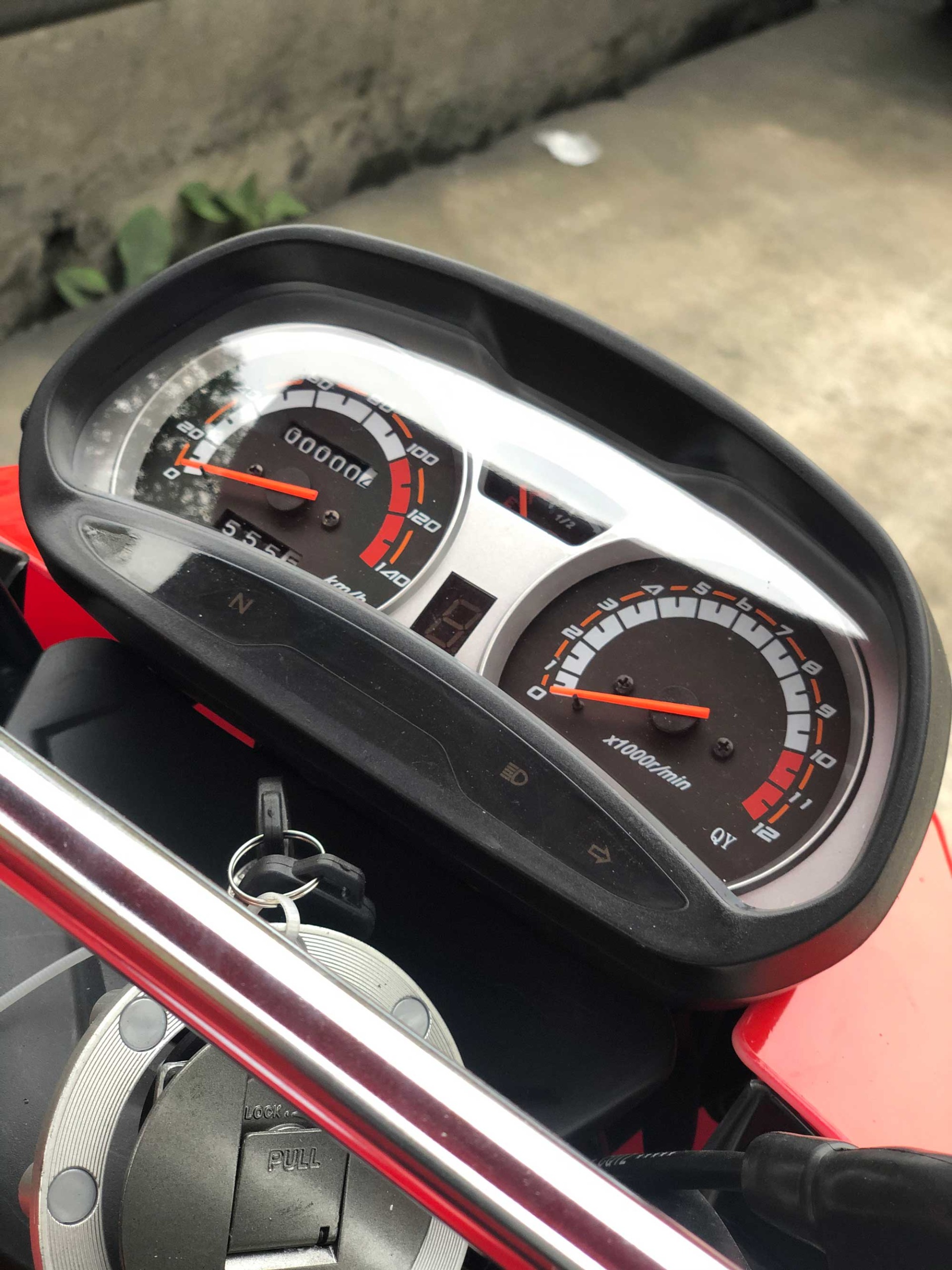 Unleash the Power of DAYANG DY-H8 250cc/300cc/350cc Tricycle in Africa with 12V Engine