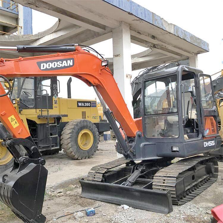 2017 Doosan DH55 Excavator 5 Ton Suitable for Various Earth-moving Tasks