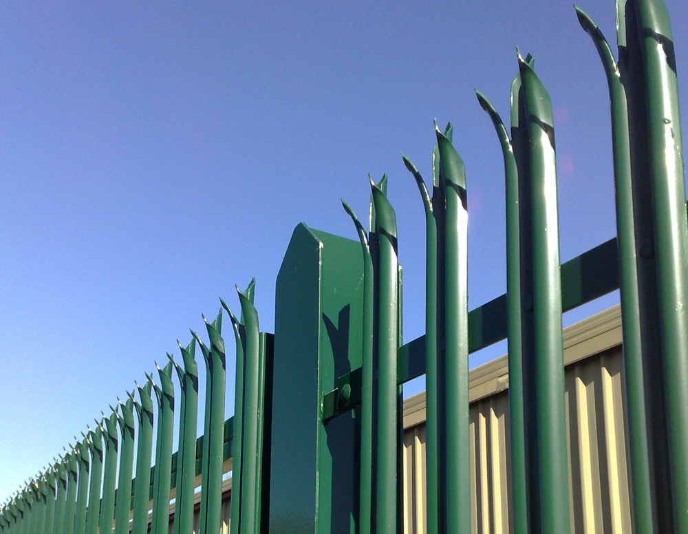 ISO9001 Steel Rustproof 7 Ft High Privacy Fence For Security