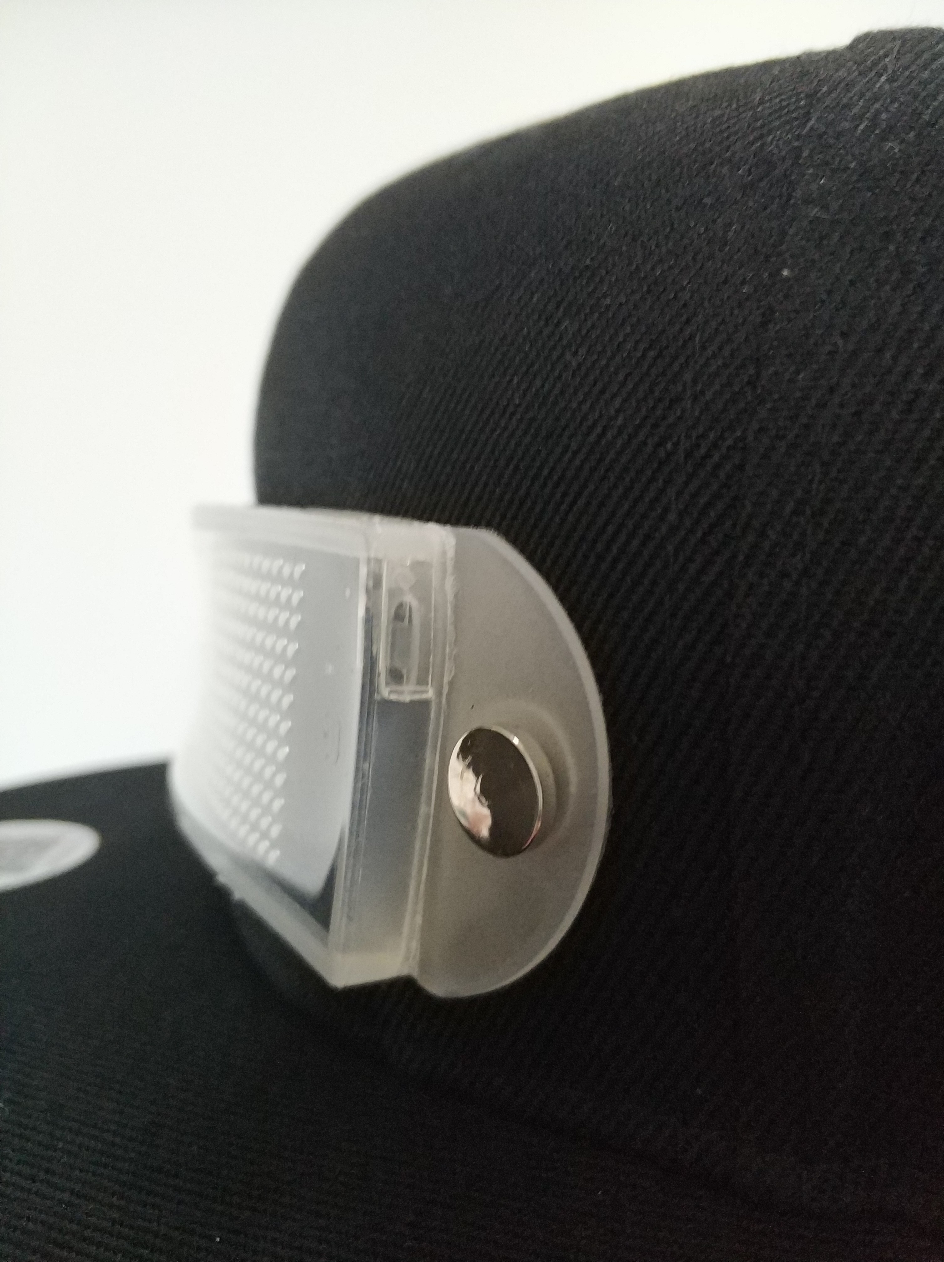 wholesale advertising LED gift rechargeable LED message cap for promotional LED Light up bluetooth hat setup by phone