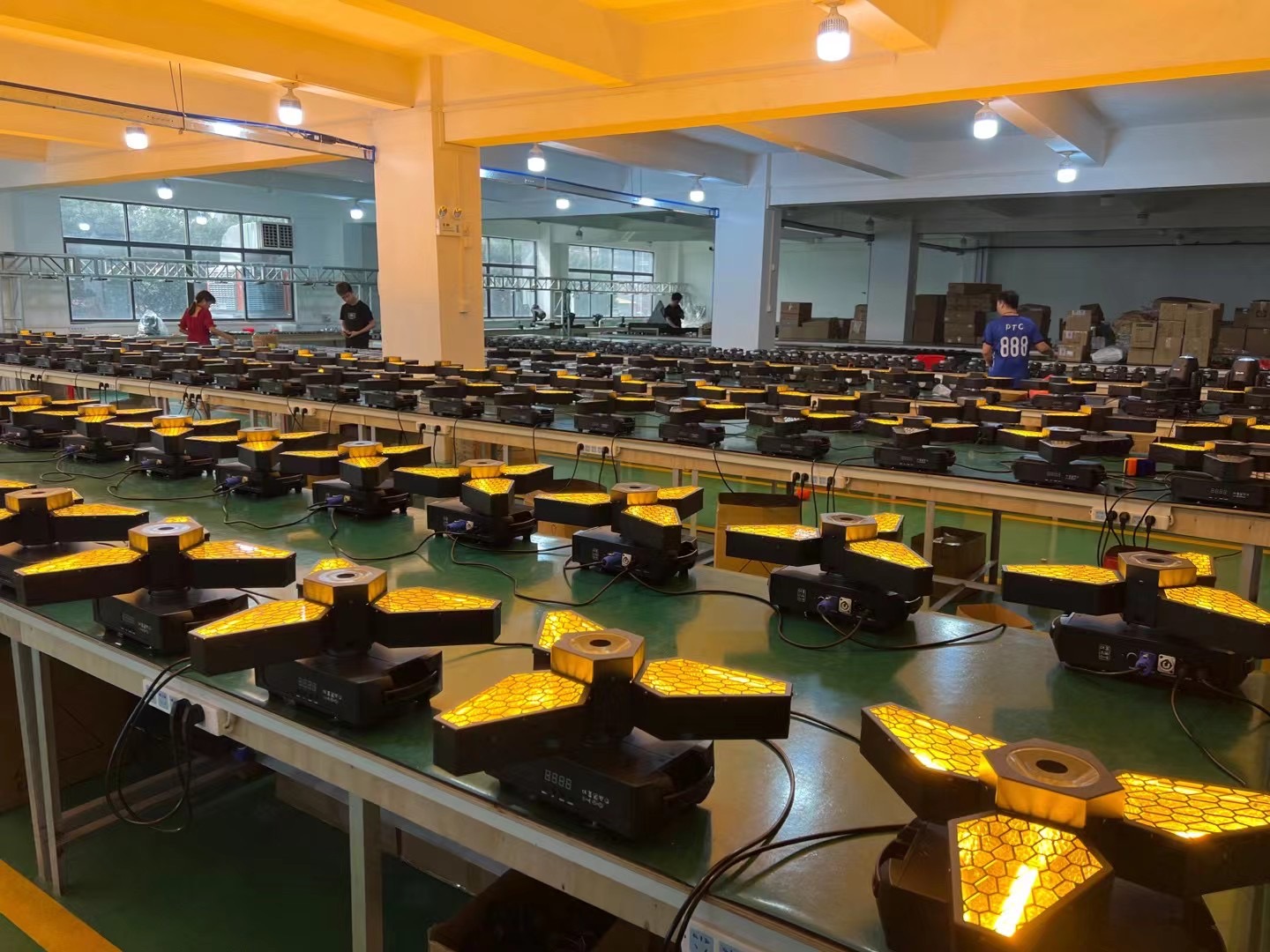 RWGB 3x60w Gold COB 1x40w 4-in-1 Beam Disco Lamp Bar Party Backlight DMX Projector Led Retro Light