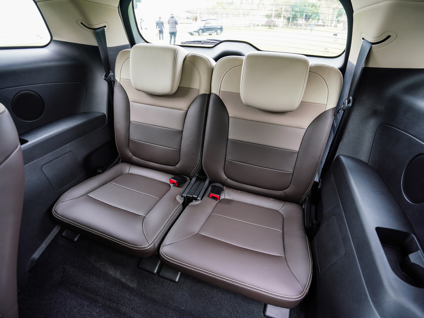 6-Seat MPV Electric Auto with R18 Tire Size and 150-200Ps Total Horsepower Perfect in Need of Transportation Solutions