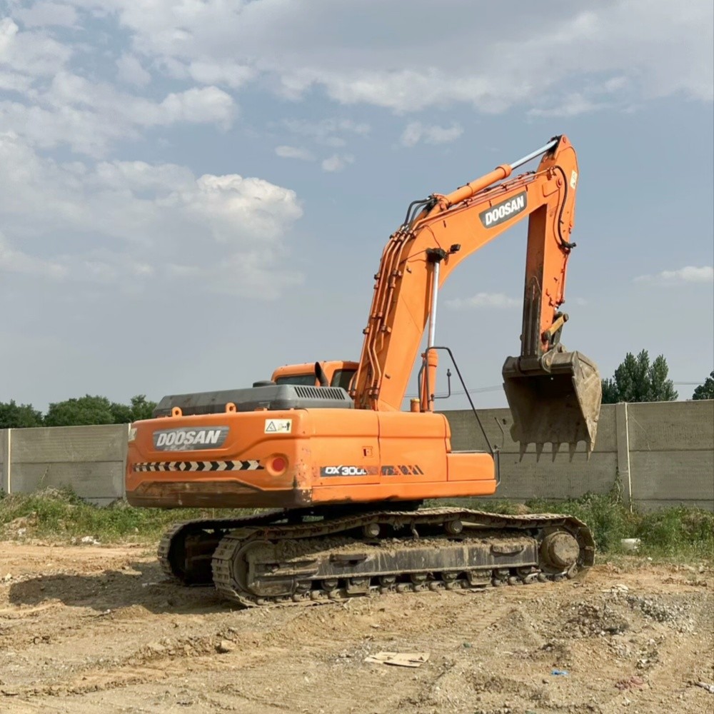 100% Original Used Excavator Korea Made Original Doosan 30 Ton Used Digger