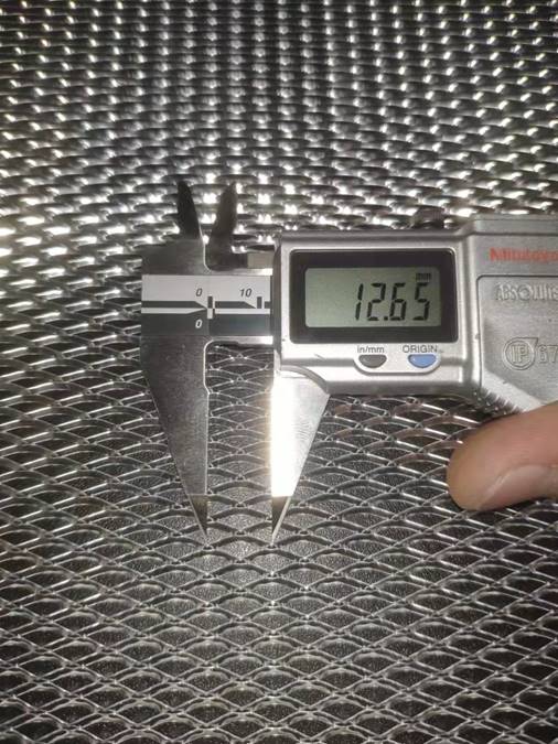 IEC 60598-1 clause 9.2 expanded metal spacer , Tests for ingress of moisture
