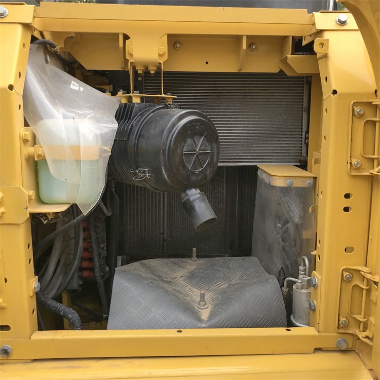 12.6 Ton Operating Weight KOMATSU PC 130 Excavator Used from Japan 2021 Year Model