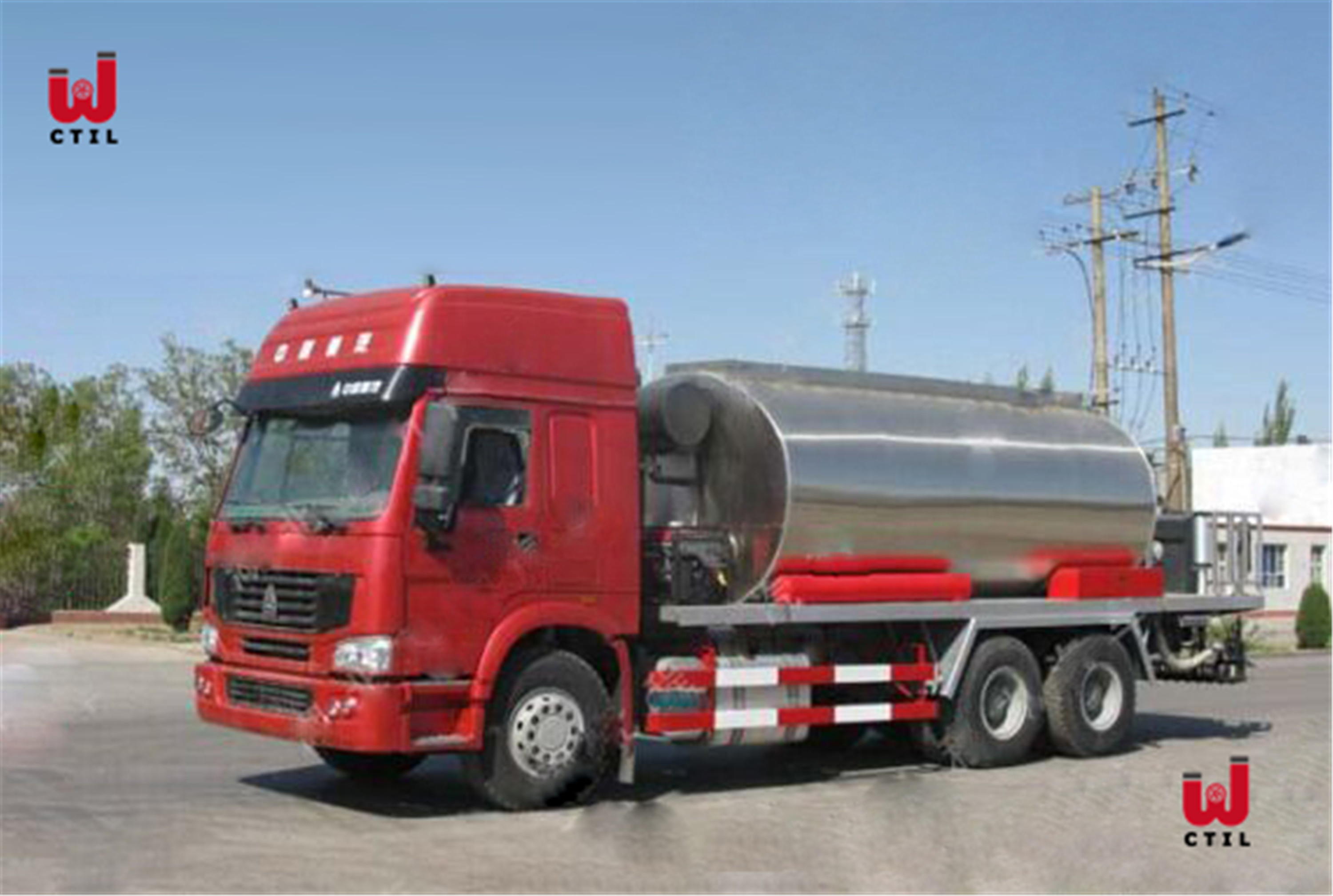 Euro 4 Asphalt Distributor Truck Sprayer 6x4 Road Construction
