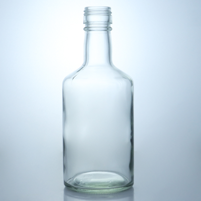 CROWN CAP Sealing 200ml Clear Round Glass Bottles for Carbonated Drinks in Bulk
