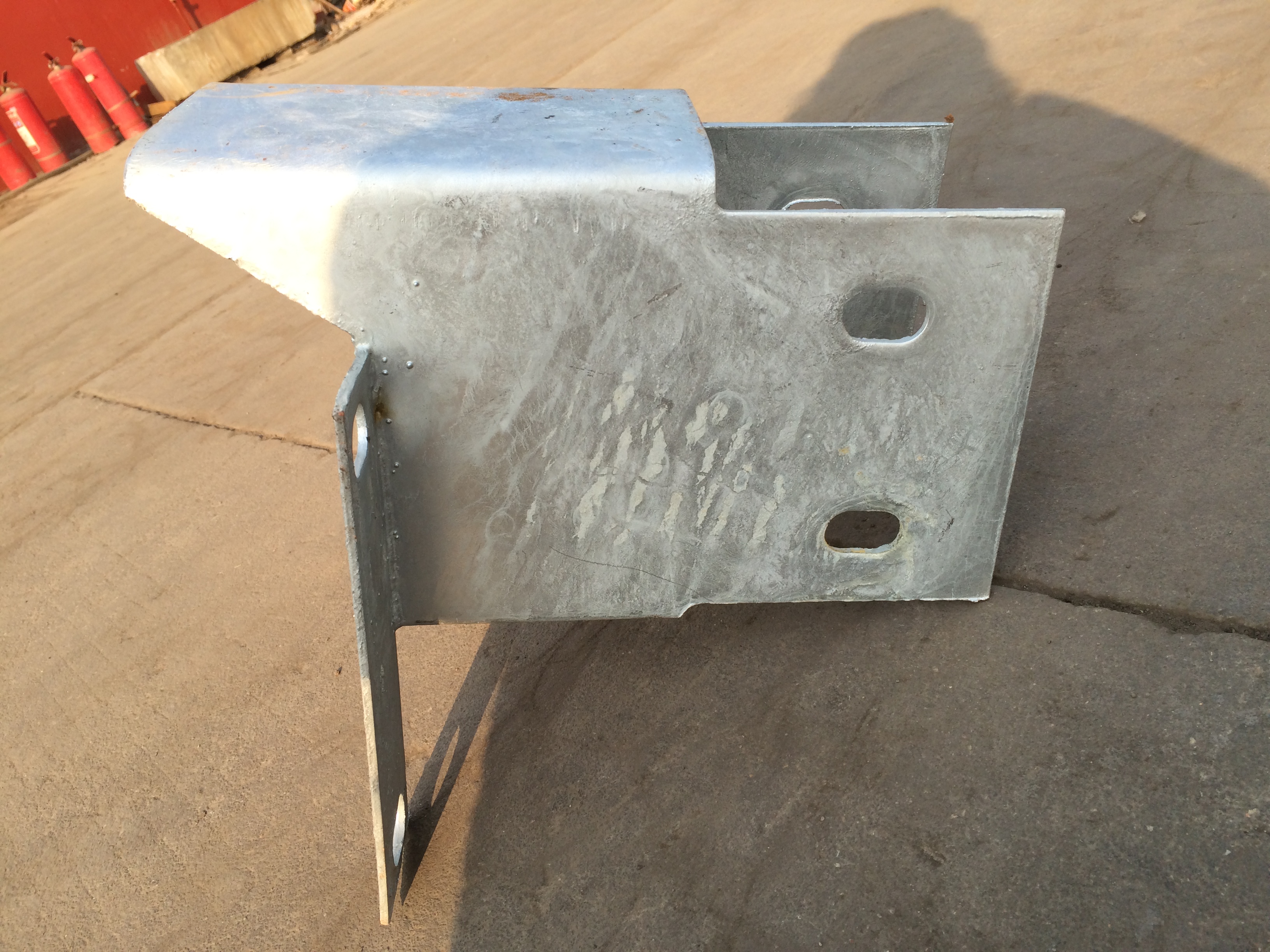 Highway Road Vehicle Barrier Galvanized Powder Coated Thrie Beam W Beam Guardrail