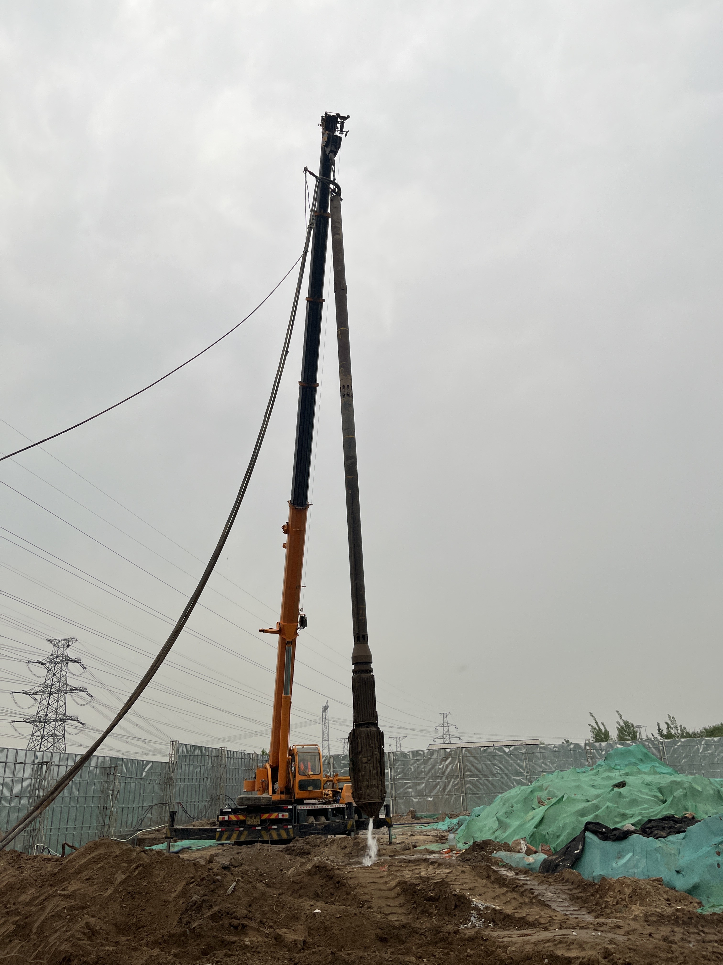 130-180 KW Vibroflotation Equipment with Frequency Conversion Control Type and 10/20 M³/min Air Flow Rate