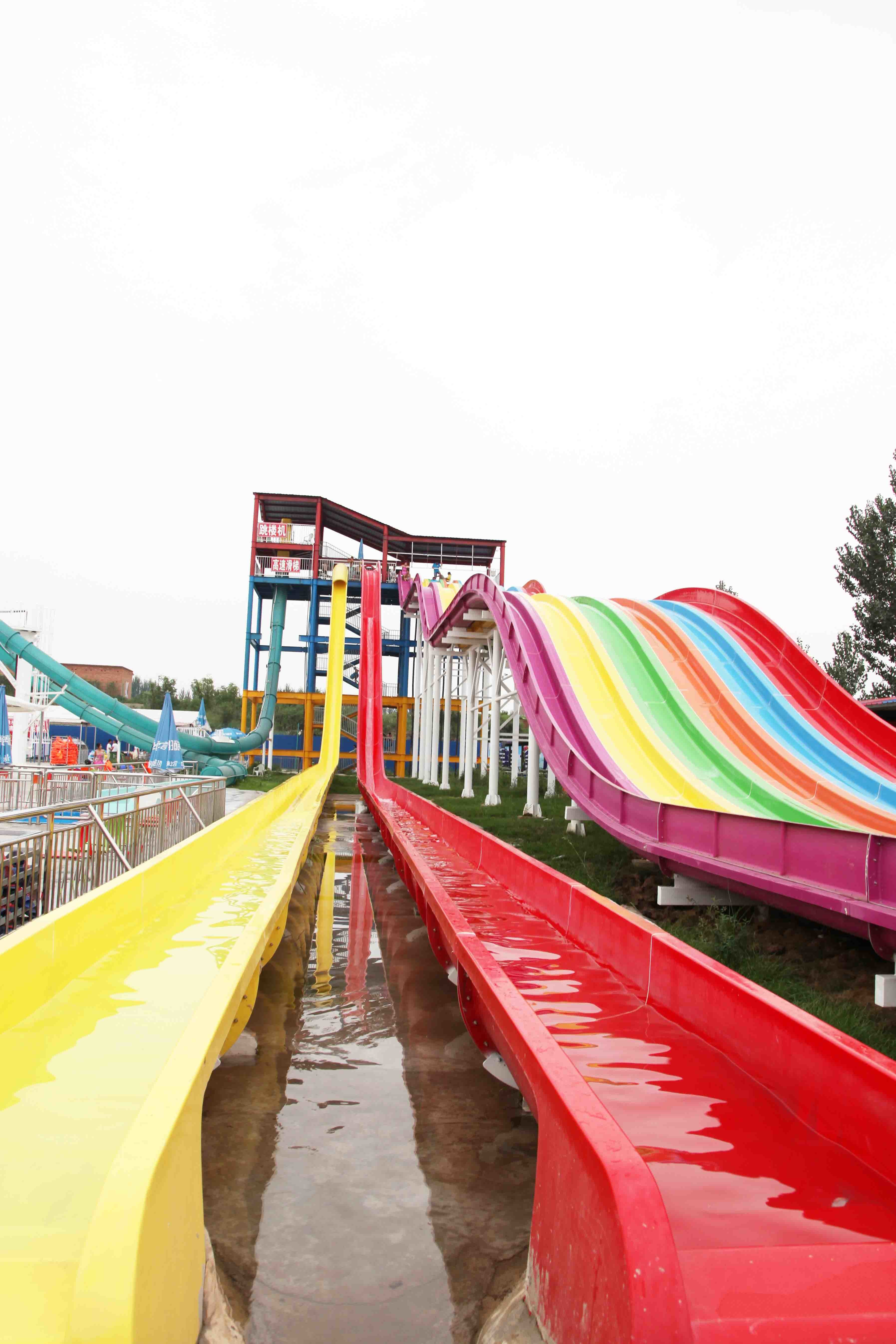 Green And Yellow High Speed Fiberglass Water Slides Optional Color For Adults