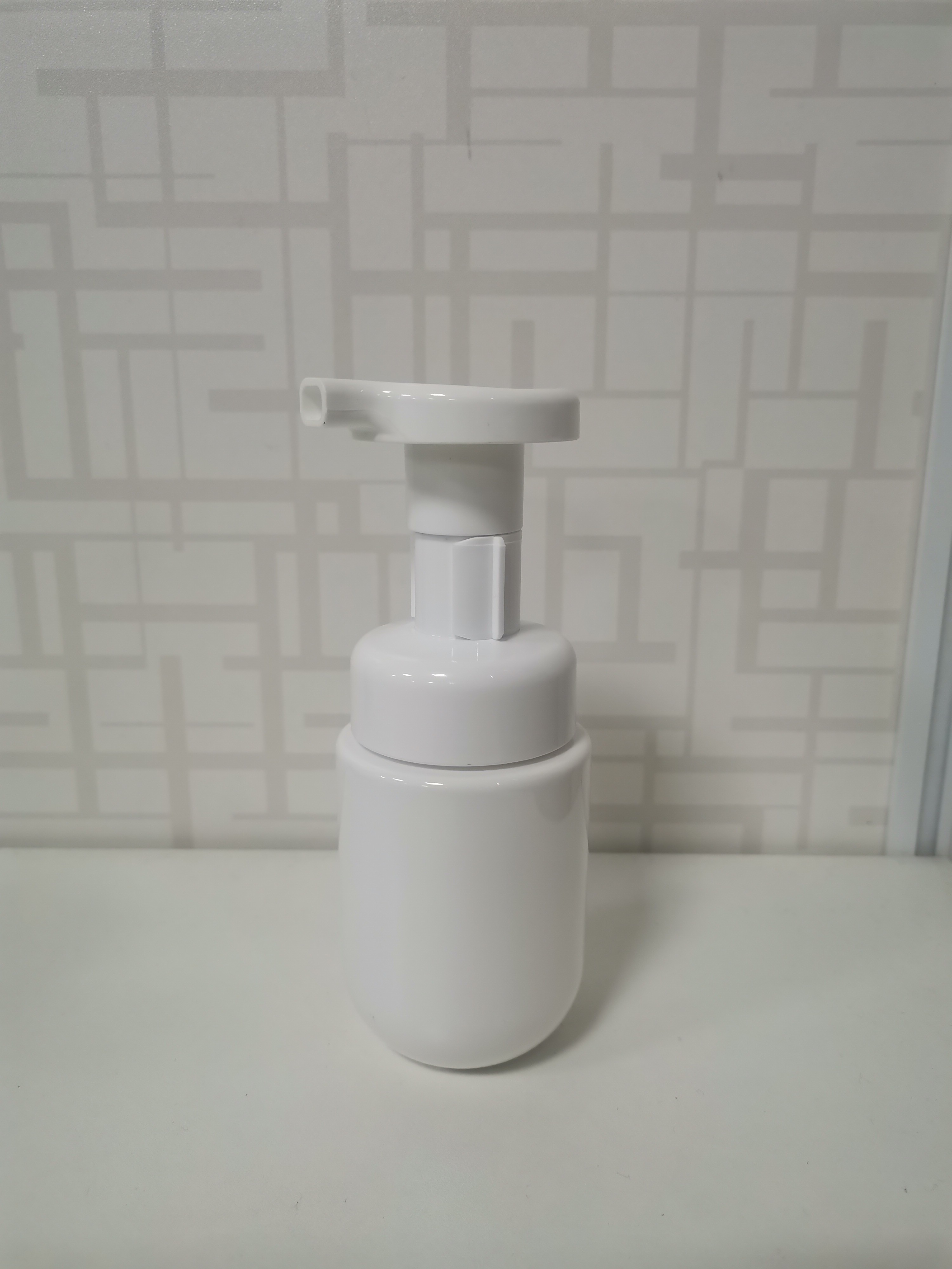 Absorbing Non Greasy Lotion Dispenser Pump Custom Color 43/400 Size