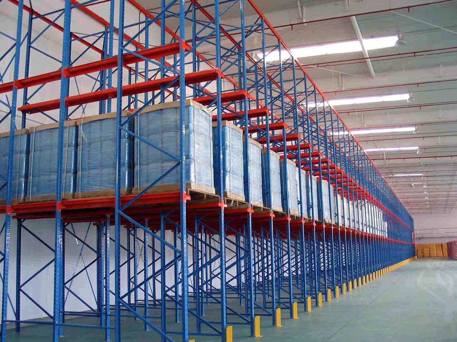 Pallet Racking System Equipment Steel Layer Drive In Heavy Duty Warehouse Rack