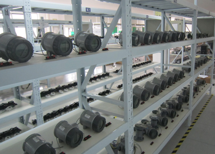 4 Inch Remote Display Electromagnetic Flow Meter 316L Electrode Rubber Liner