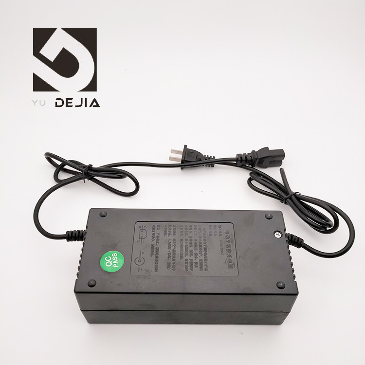 Portable Electric Bike Charger 220V 50HZ Input Adjustable , Short Circuit Protection