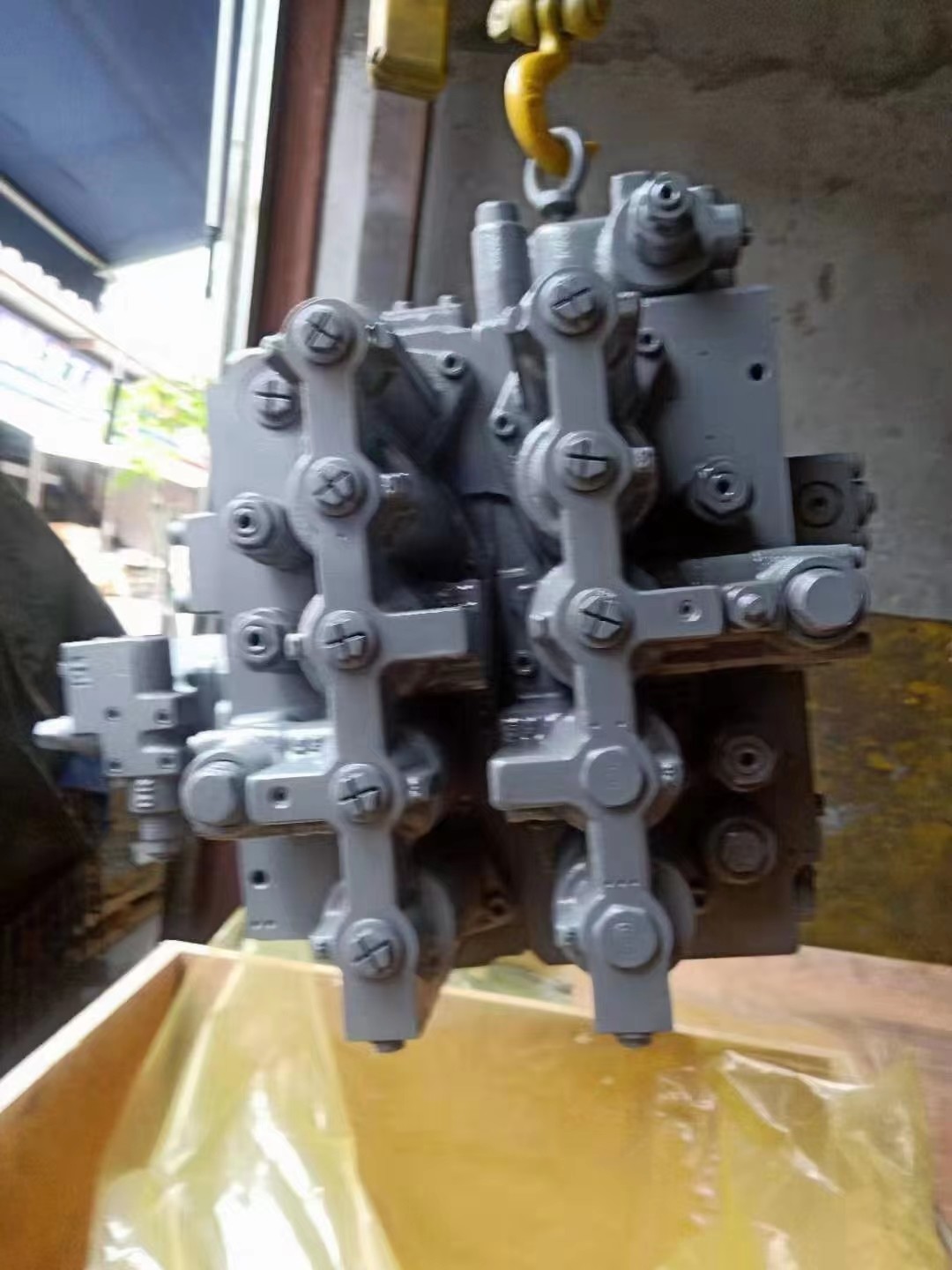ZAX330 Excavator Hydraulic Control Valve ZX330-3 ZX350-3 ZX360-3 SECOND HAND Main Valve 4625137