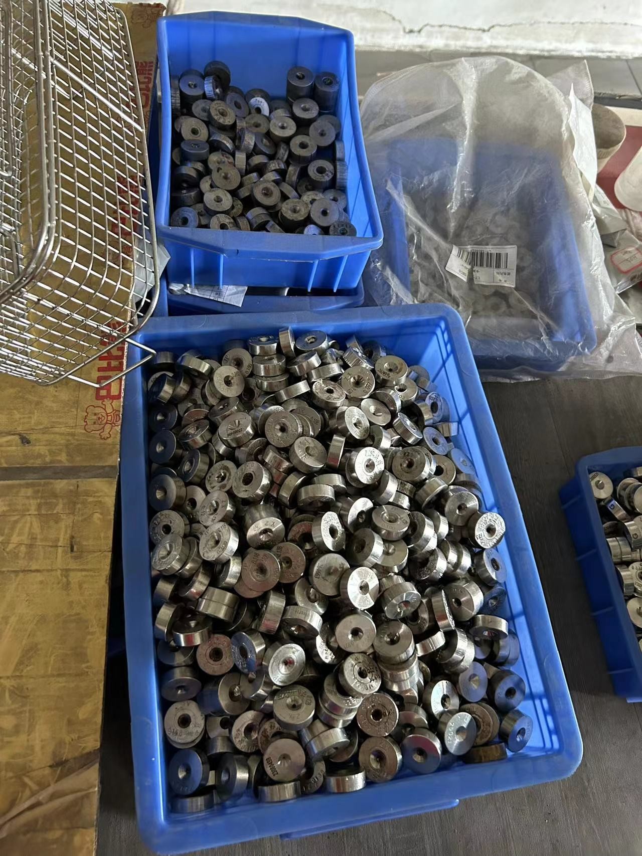 Customized Wear Resistant Tungsten Carbide Wire Drawing Dies / Polycrystalline Diamond Dies