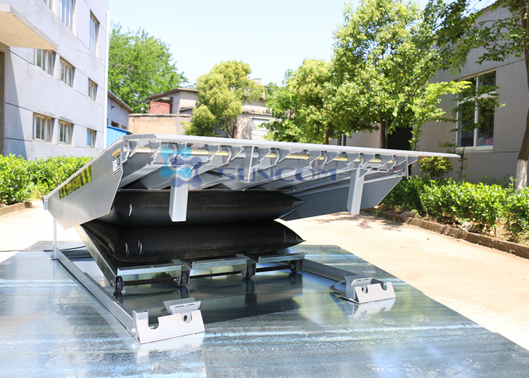 Push Button Airbag Dock Leveler Platform Special Design 220V - 240V