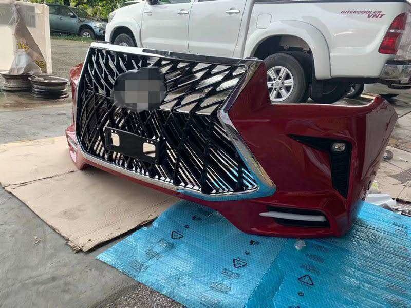 Black Car Body Kit For Toyota Hilux Revo Change To Lexus