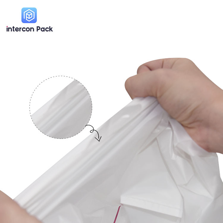 White Polyester Plastic Packaging Bag Recyclable Starch Based Customized Logo
