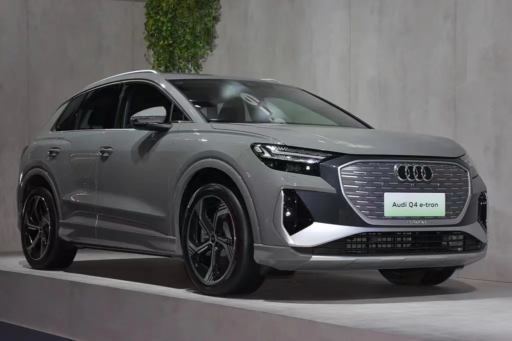 2023 Au-di Q4 40 E-tron Inaugural Version Pure Electric 204 Hp Pure Electric Cruising Range 605km Maximum Speed 160km/h