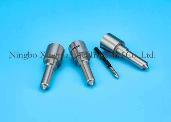 Common Rail Bosch Diesel Injector Parts Nozzles For BMW / Mercedes High Speed Steel